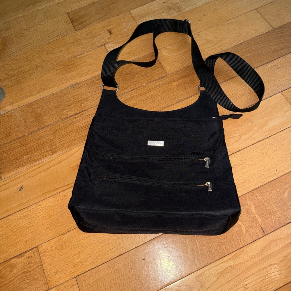 Baggallini Black Crossbody Bag with Silver Accents